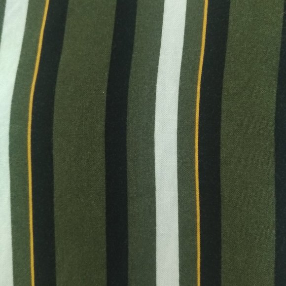 Cropped Tie Up Top - Picture 4 of 4